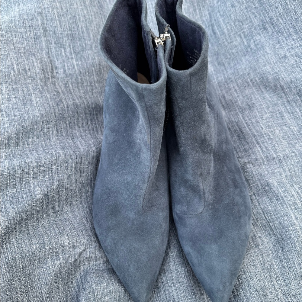 Karl Lagerfeld Women’s Blue Suede 6.5 boots